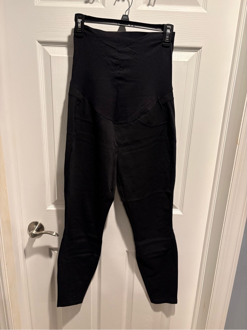 High-Waist Black Shaping Leggings - Women